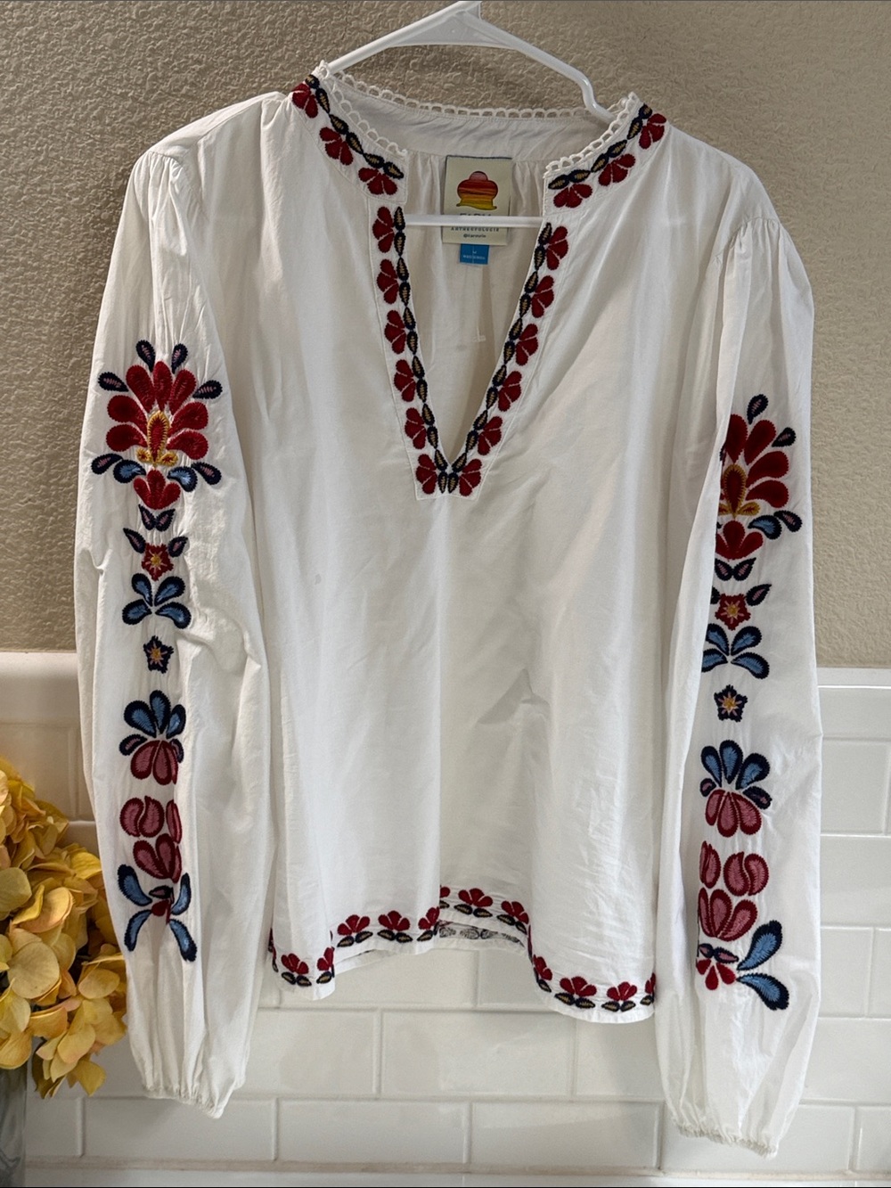 FARM Rio x Anthropologie Blouse. NEW w/o tags . Medium . 100% cotton - Picture 1 of 6